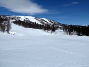 Uitzicht vanaf het bergstation van de Ingemarliften naar het bergstation van de Anjaliften