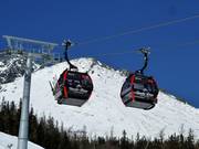 De moderne 15-persoons gondelbaan Štart-Skalnaté pleso