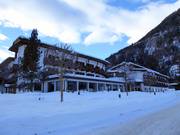 Een skiroute leidt tot aan het Defereggental Hotel & Resort