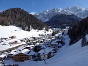 Uitzicht op de accommodaties in Wolkenstein