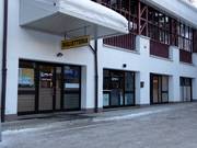 Verzorgde kassa bij het dalstation