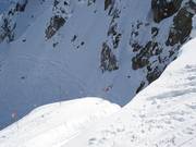 Bij The Cirque gaat het bijna loodrecht door de rotsen.