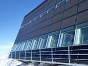 Zonne-installatie bij Matterhorn glacier paradise