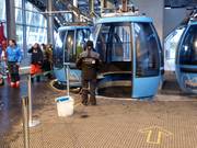 De gondels worden elke avond schoongemaakt.