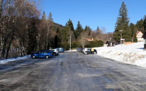 Železná Ruda: bereikbaarheid van en parkeermogelijkheden bij de skigebieden – Bereikbaarheid, parkeren Špičák