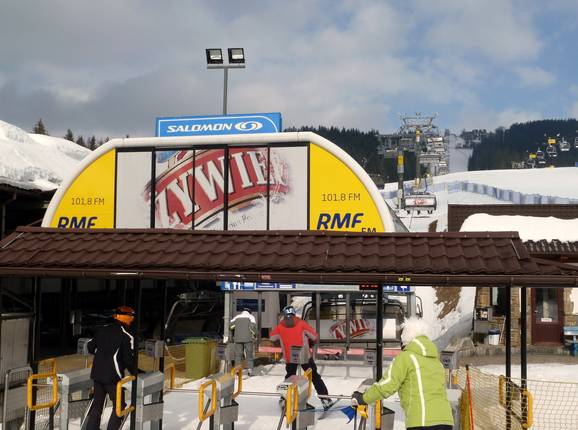 Duża Kolej (A) - 6-persoons hogesnelheidsstoeltjeslift (koppelbaar) met kap