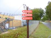 Waarschuwingsborden voor de skihal