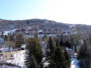 Naar de appartementen leiden pistes