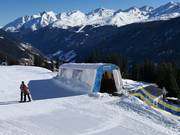 Sunny IV - Overdekt(e) transportband/Moving Carpet