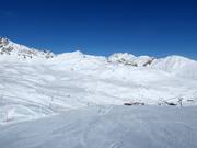 Uitzicht vanaf de Alp Trida Sattel naar de Visnitzkopf