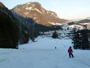 Uitzicht op de piste bij de sleeplift