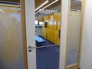 Verzorgd skidepot bij het bergstation van de Rosenalmbahn