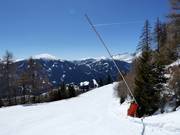 Sneeuwinstallatie bij de dalafdaling naar St. Michael
