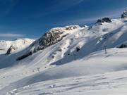 Uitzicht op de zwaarste piste in het skigebied