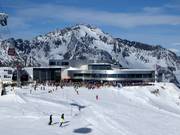 Restaurantcomplex van het bergstation Eisgrat 2900 m