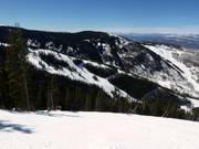 Uitzicht op de moeilijke afdalingen