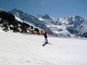 Skipiste Seetalhorn-Durlochhorn-Plattja met uitzicht op de Riedgletsjer
