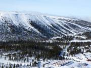 Uitzicht op de moeilijke pistes en het freeridegebied van Hundfjället