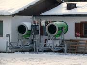 Sneeuwkanonnen bij het dalstation