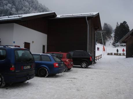 Zugspitzland: bereikbaarheid van en parkeermogelijkheden bij de skigebieden – Bereikbaarheid, parkeren Rabenkopf – Oberau