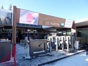 Gedetailleerde informatie bij de ingang