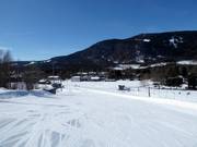 Makkelijke familieafdaling in het dalgebied