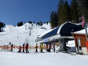 Laucherenstöckli - 4-persoons hogesnelheidsstoeltjeslift (koppelbaar)