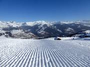 Perfect geprepareerde piste in het skigebied Obersaxen