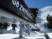 Zweitausender - 8-persoons hogesnelheidsstoeltjeslift (koppelbaar) met kap en stoelverwarming