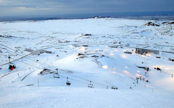 Zuid-Eiland: Grootte van de skigebieden – Grootte Bláfjöll Zuid-Eiland: Grootte van de skigebieden – Grootte Bláfjöll