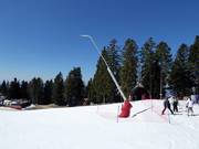 Lanzenbesneeuwing in het skigebied Krvavec