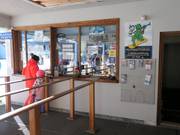 Vriendelijk personeel bij de kassa