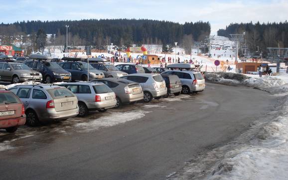 Zuid-Boheemse regio: bereikbaarheid van en parkeermogelijkheden bij de skigebieden – Bereikbaarheid, parkeren Lipno