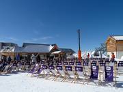 Groot restaurant Marmottes bij de Marmottes stoeltjeslift