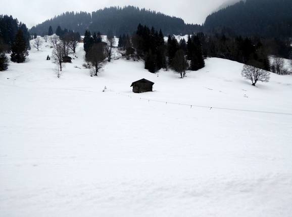 Uitzicht op de gemakkelijke piste in Saxeten