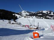 Sneeuwlans in het skigebied Sudelfeld
