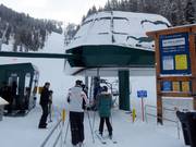 Het personeel is altijd aanwezig bij de instappen.