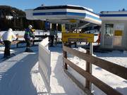 Kinder-toegang bij de skilift
