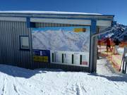 Gedetailleerd informatiebord met actuele informatie over de bedrijfsstatus