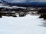 Uitzicht op de accommodaties bij het dalstation Kimberley