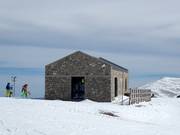Café bij het bergstation Kellaria op 2250 m (alleen in het weekend geopend)