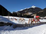 Speeltuin bij het dalstation