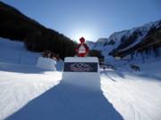 De mascotte Klausi houdt van kinderen