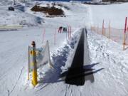 Transportband bij het bergstation van de gondel